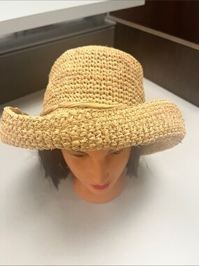 Nine West Beige Woven Straw / Raffia Sun Hat with band